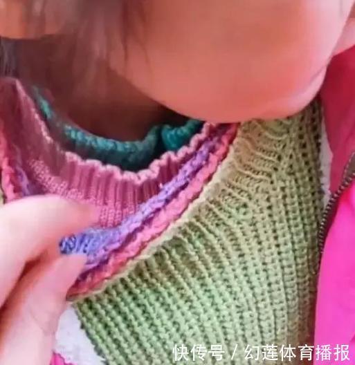 奶奶|宝妈下班回家,发现女儿的脚“胖了”,帮孩子脱掉袜子后笑出声