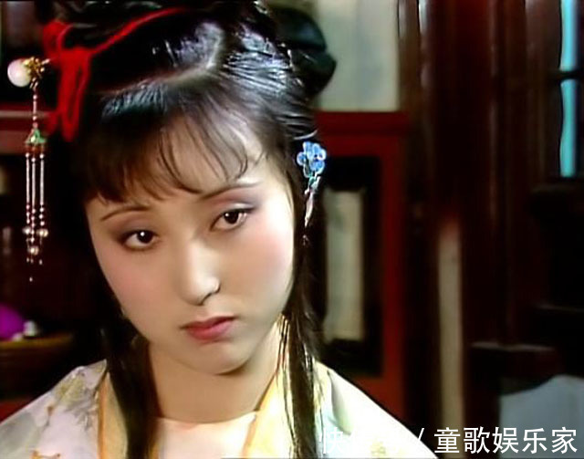 黛玉&黛玉第一次进府,王熙凤为何姗姗来迟,真的是“无礼”吗