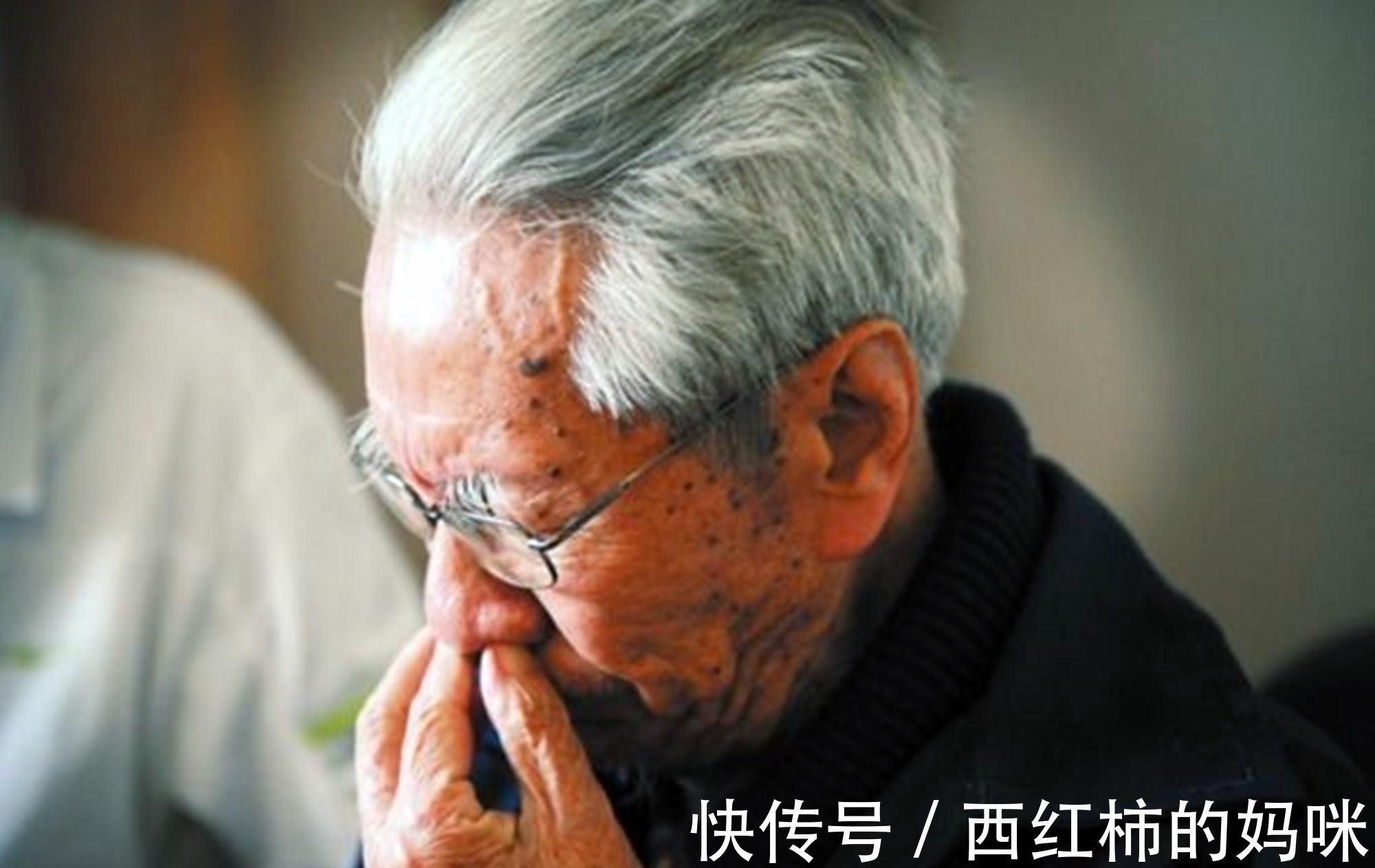 孝顺|假孝顺式养老“横行”,子女争先模仿,父母只能偷偷抹泪