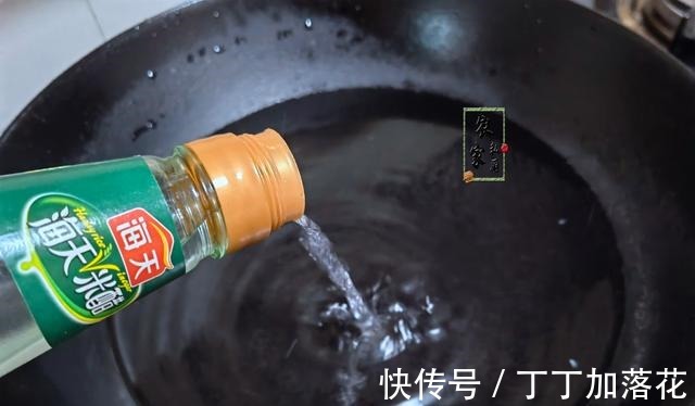 它是淤泥里的宝贝，却洁白如玉，我家一周吃五次，又脆又香真下饭！