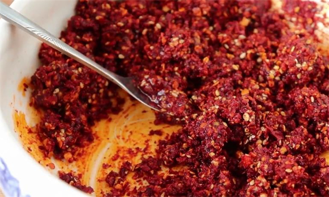 辣椒油不用买，20年红油辣子秘制配方教你在家做，学会受用一辈子