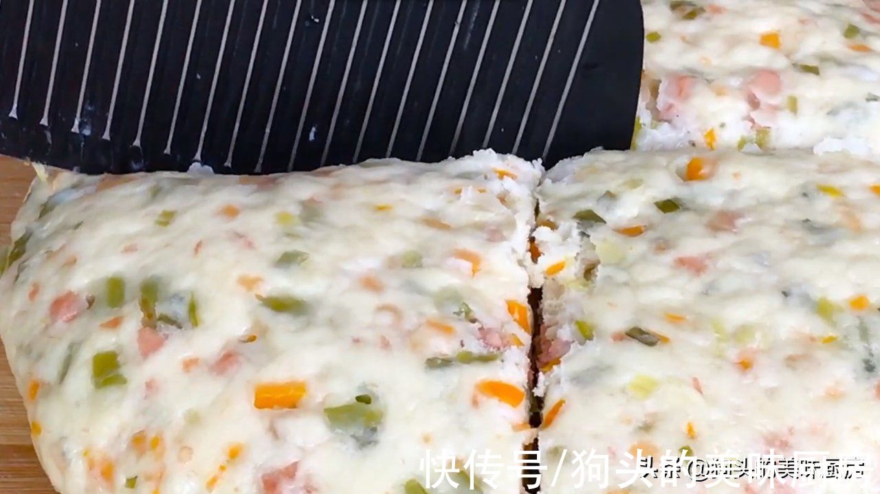 我家面粉从不蒸馒头，教你一个做法，比包子简单，比油条还香