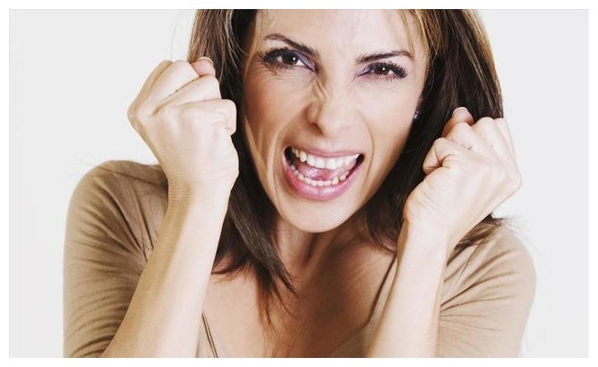 潮热|更年期女性常吃4种“零嘴”，或有助补充体内雌激素