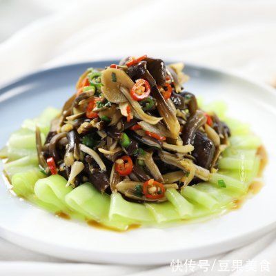 鸡枞菌|这道#丘比三明治#?莴笋拌鸡枞菌?,看一遍就会