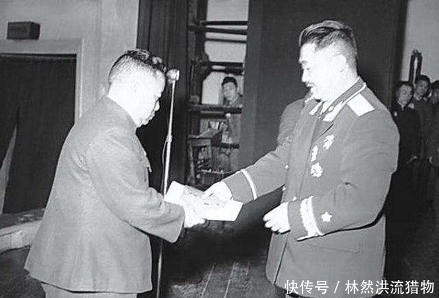 纵队司令员|开国上将中,他的级别最低,却因为一个重要身份被授上将