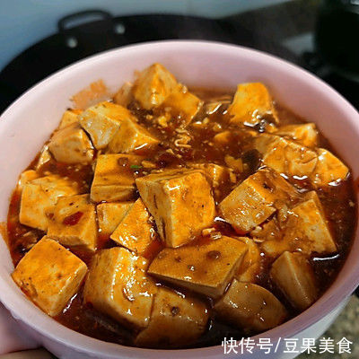 下饭神器麻婆豆腐，拌饭还能吃三碗