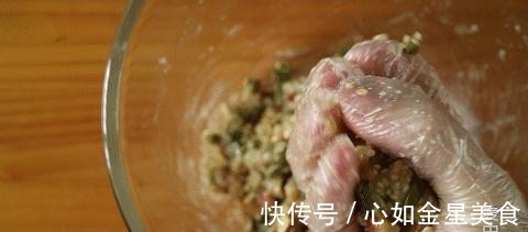月饼|这款五仁月饼太香了，传统做法味道经典！