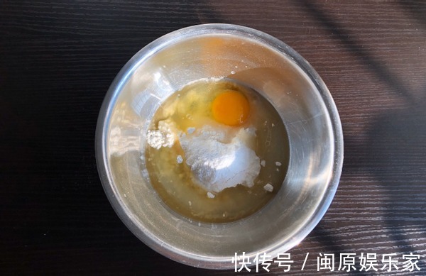 好吃|甜甜圈懒人做法,不用烤箱,无需打发,一口一个,好吃到停不下来