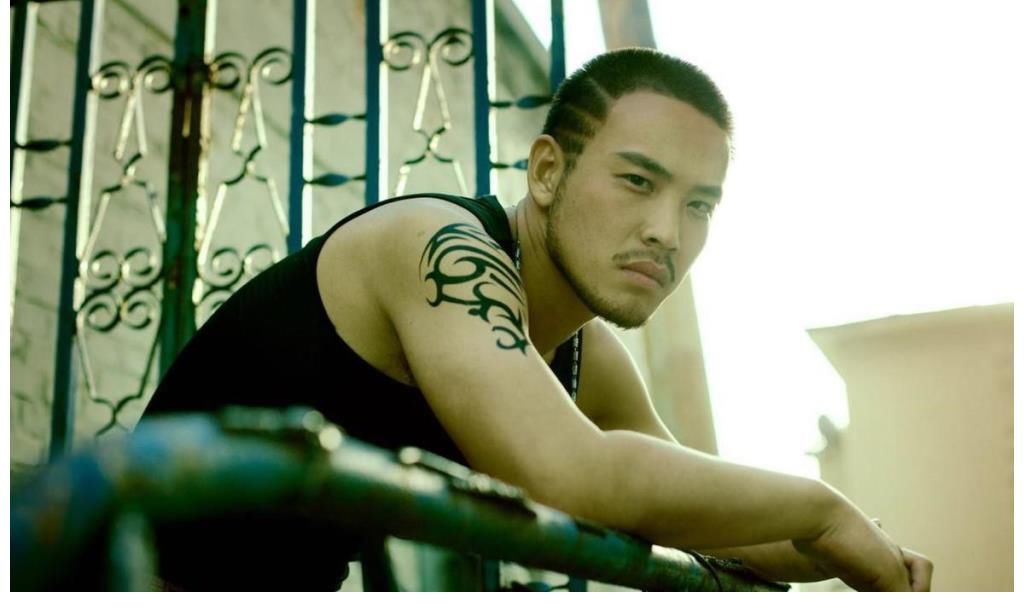 1921|《幸存者1937》马佳玮表现太亮眼,曾出演多部正剧的他,终于火了