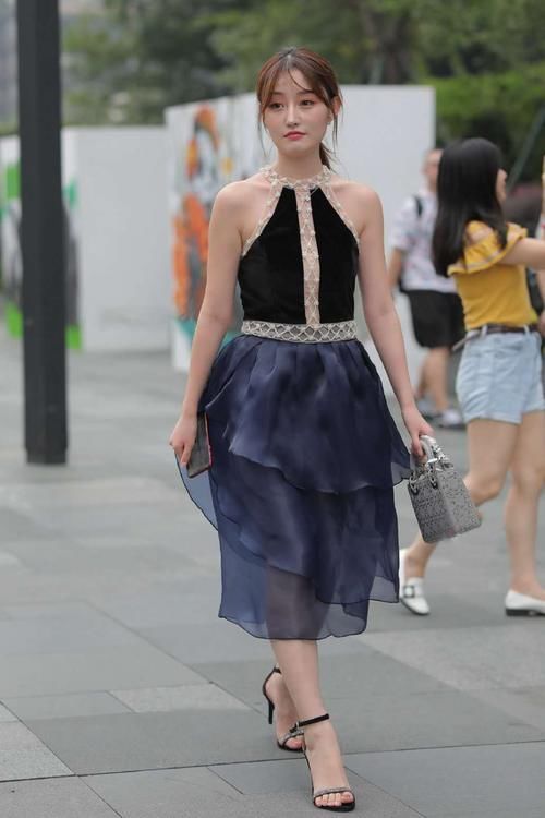 连衣裙|时尚艾米丽原创仙气十足的薄纱连衣裙,穿起来很有浪漫的感觉