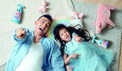  刘畊宏|小泡芙的哥哥留长发，惹众人议论，看完解释后我被感动到了