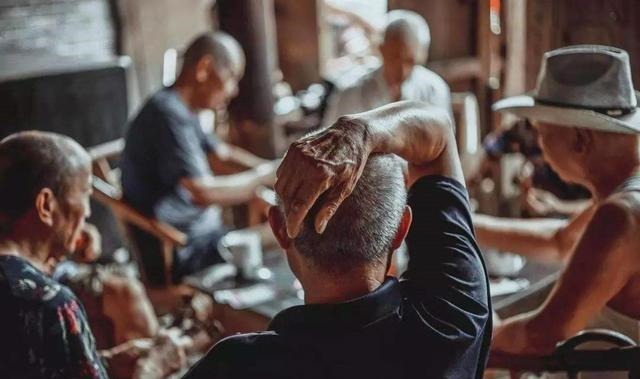 父母|双子户20年后还潇洒吗?三大难题等着你,够父母喝一壶了