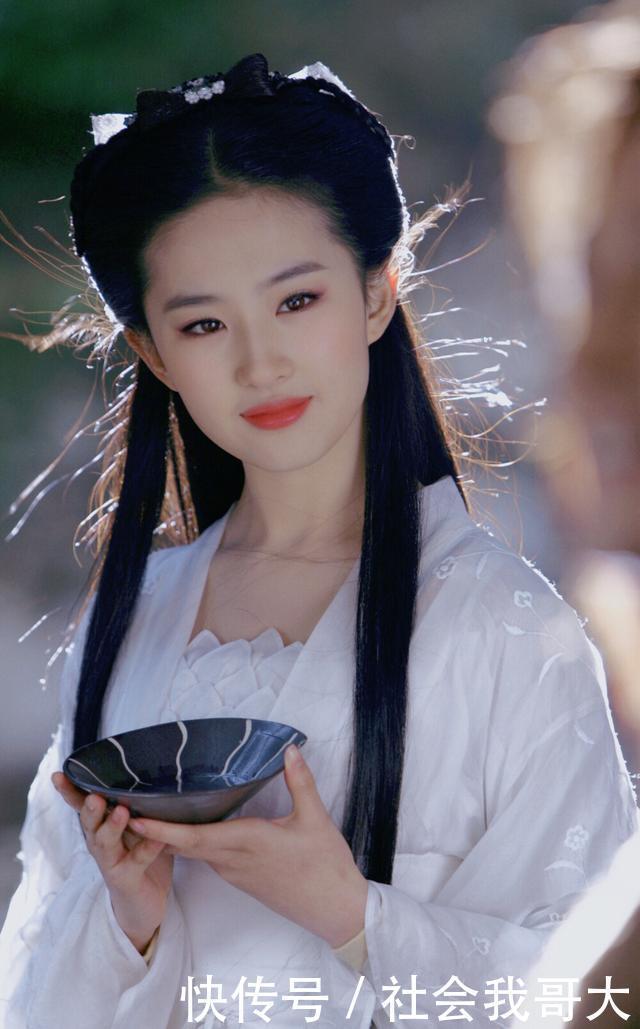 有这几个特征的女生,一般被称为“古典美”,穿上汉服更好看