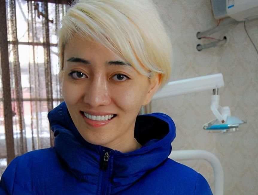 张丽|顶着梅艳芳的“脸”四处赚钱,活在他人光环之下,还有自我吗?