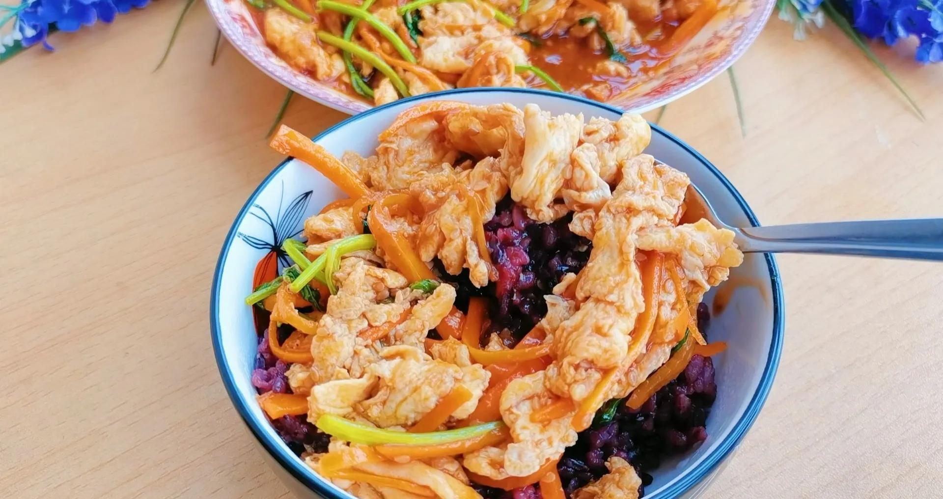 灵魂酱汁炒蛋，鲜香嫩滑，拌面下饭都好香，比肉还香，老少都爱吃