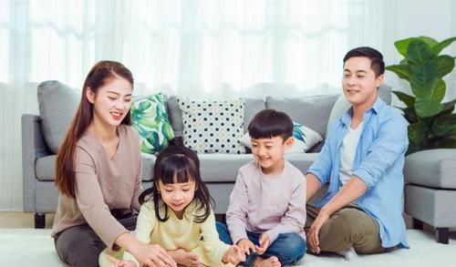 李女士|宝妈坐月子让老公倒垃圾，1小时后仍未归，宝妈一看窗外直接傻眼