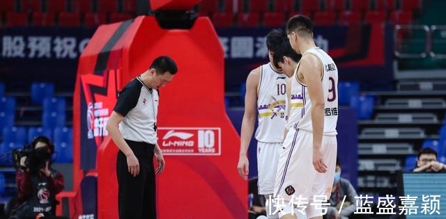 马布里|心疼!4骨折1瘀血!马布里强硬喊话,孙铭徽不依不饶,当事人发声!