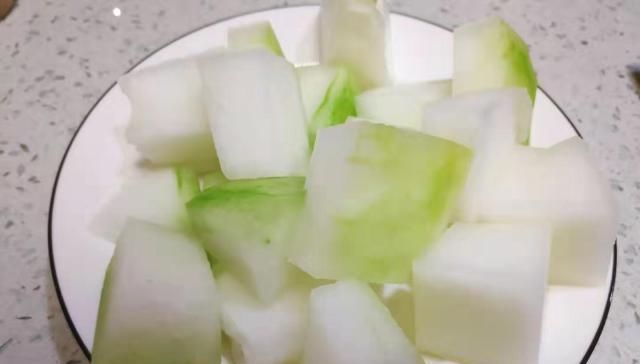 这一定是花甲最简单的做法,没有之一肉嫩汤鲜,咋吃都不够