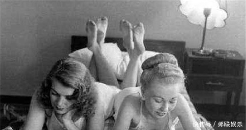 民国|民国张宗昌姨太太旧照:白俄五姐妹确实漂亮,写的诗堪称空前绝后