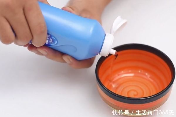 鸡蛋清|鸡蛋清和洗衣液混合在一起,真是太厉害了,解决了家家户户的烦恼