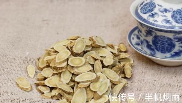 好处|每天1杯“黄芪”泡水,坚持30天,4个好处让你意想不到!