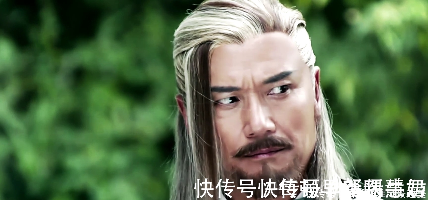 降龙十八掌$此人是郭靖真正的传人,练成三种绝顶武功,阳顶天都不是他的对手