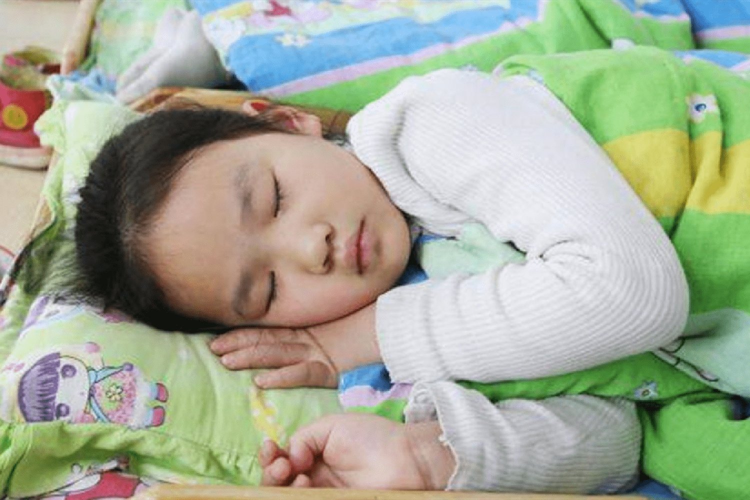 身体|孩子几点睡觉，对大脑和身体发育最有好处？科学数据告诉你