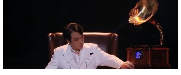 張傲月拿出冠軍獎(jiǎng)杯，韓宇拿出冠軍毛巾，為何吳鎮(zhèn)宇沒帶金馬獎(jiǎng)杯