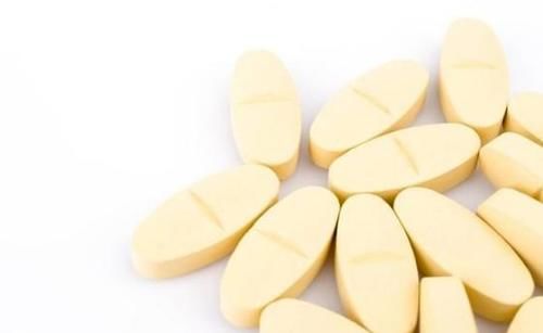 它们是懒人适用的养花液，能让植物根壮、叶绿有光泽