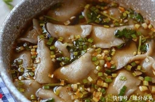 芋头|教你做这款饺子: 不用面粉不用擀皮! 滑溜溜! 一口一个!