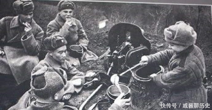 误以为|苏联飞行员被意大利俘虏,误以为俘虏餐是“断头饭”,吓得不敢吃