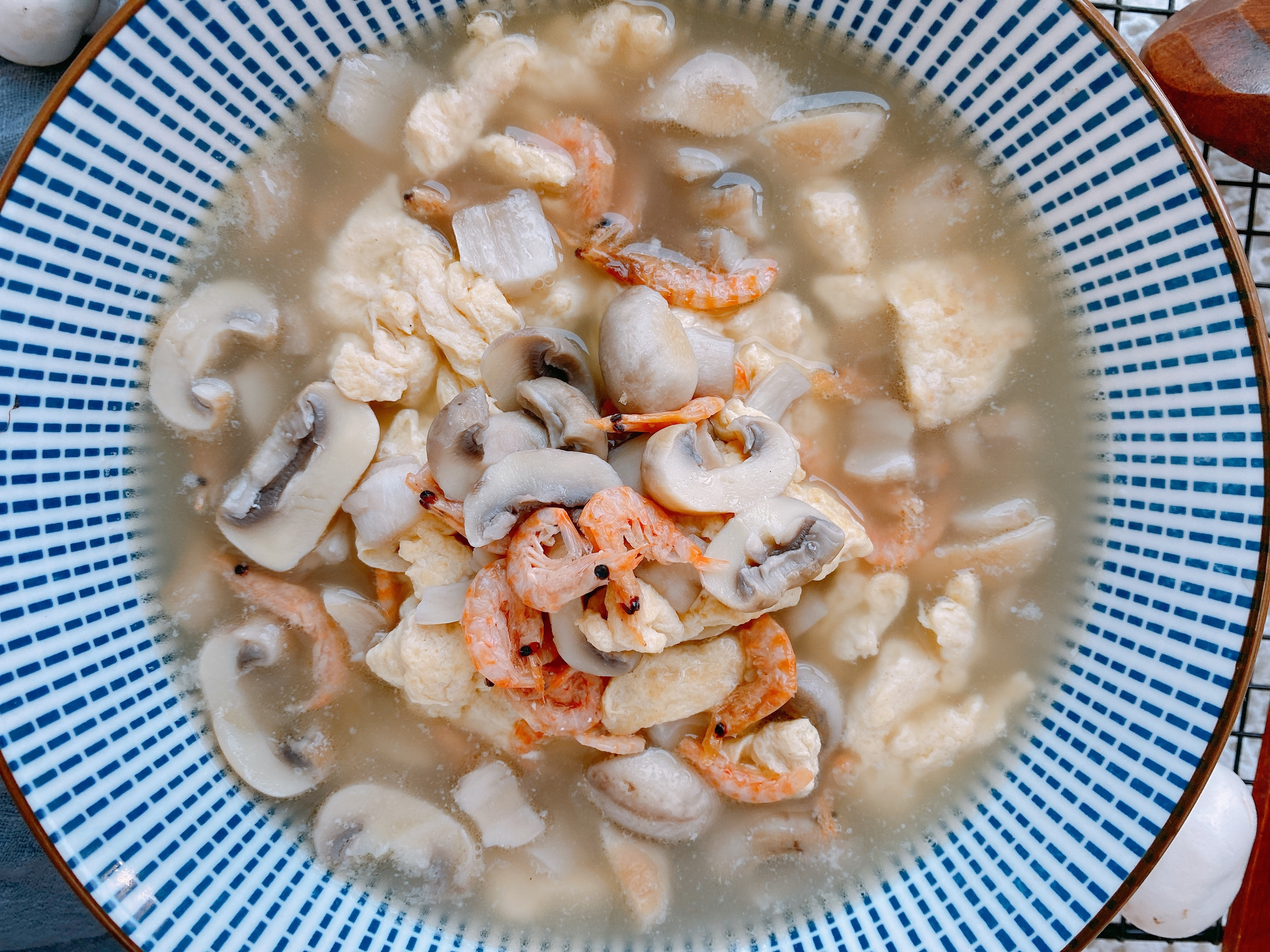 鲜掉眉毛的口蘑汤，节后刮油试试它，低脂低热量，简单易学营养好！