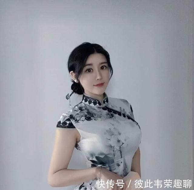 中国女性|简洁的无袖裙子,以高档风格展现出简约优雅