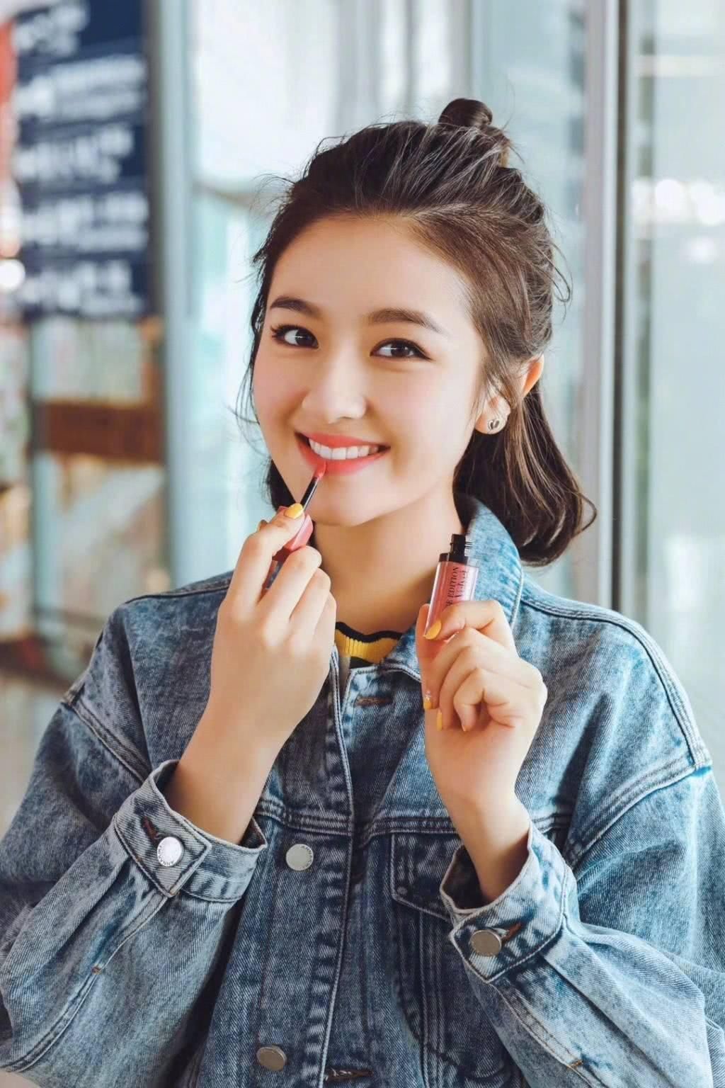 薄唇|“樱桃小嘴”已失宠了真正高颜值的女生,大多是这4种唇形