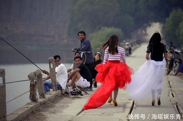 钓鱼|农村怪现象：不喝小酒不打牌，钓鱼的人却越来越多，这是为何？