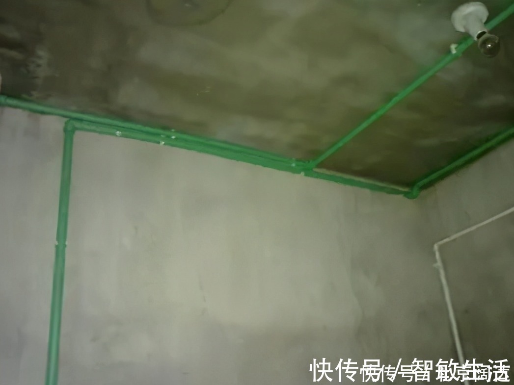 飞墨君|水电走顶好还是走地好?别被装修师傅忽悠了