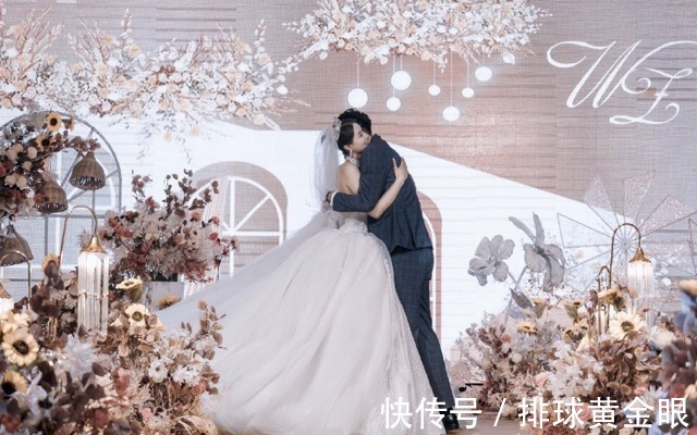 大长腿|96年女排主攻喜结良缘,曾被称为排球女神,母队人员短缺陷困境