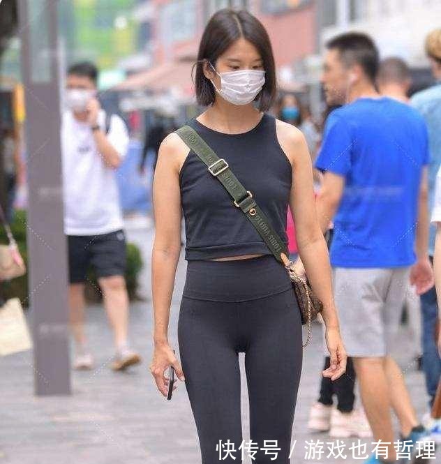 称赞|瑜伽裤穿搭温婉优雅,瞬间提高气质,成为别人称赞的小仙女