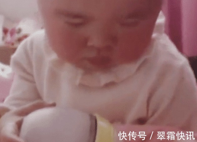 二宝|尿不湿界“混得最惨”宝宝喂奶火了,一声“唉”深藏了太多功与名