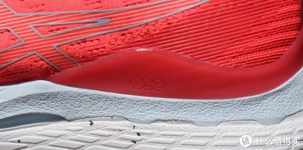 亚瑟士 穿了一年耐克突然换成亚瑟士,跑完五公里后,高下立判!