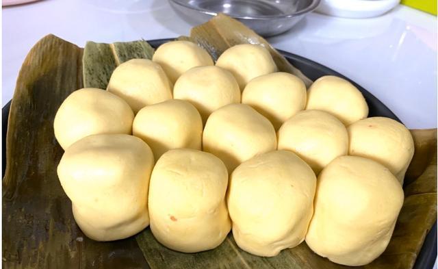 豆包|农村妈妈教你做好吃的粘豆包,香甜软糯不粘牙,做一次能吃半个月