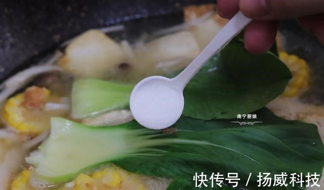 美容养颜|秋天不喝这道汤太可惜,补水去秋燥,还能美容养颜、提高免疫力