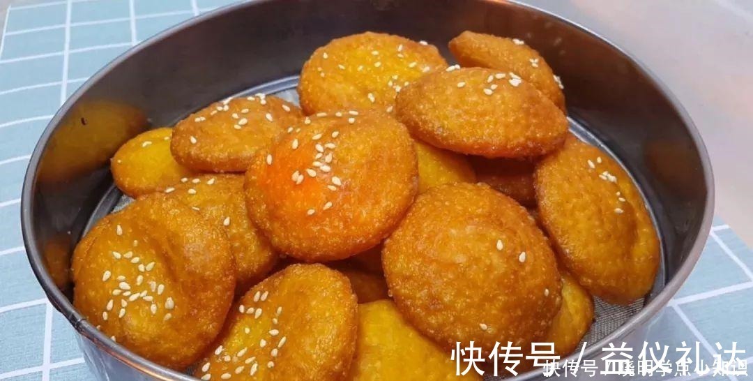 油条|半个南瓜，1个鸡蛋，不用一滴水，比油条做法简单，比蛋糕都好吃