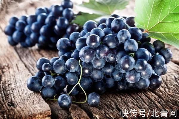吃葡萄時，連籽一起吃更營養？