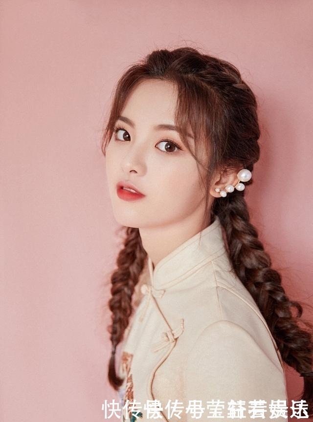 丸子头|别再扎低马尾啦,很显老!今年流行这3种“扎发”,谁扎谁好看