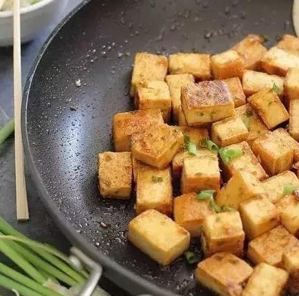 大鱼大肉|鸡蛋和豆腐在一起堪比大鱼大肉,营养好吃,妈妈们学起来