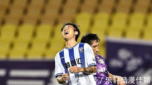 功臣|没想到!他原本是成都蓉城新援热门,如今却成武汉三镇冲超功臣