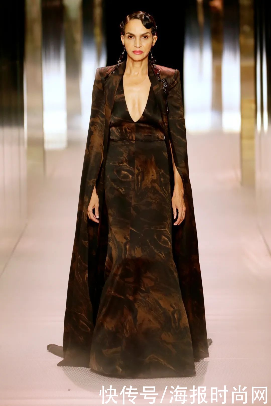 高定周｜打开FENDI这本，关于家人、关于爱的浪漫手册