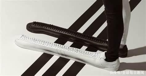 时尚难懂:阿迪达斯联名款超长运动鞋，左白右黑，长度超乎想象
