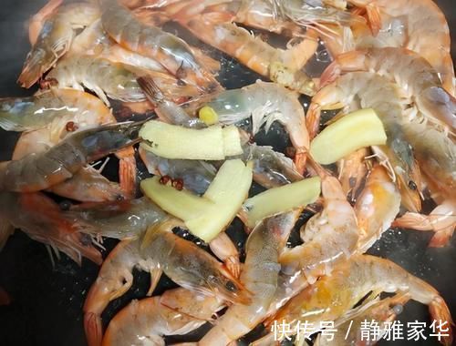 煮大虾时,别往锅中加水了,大厨教我1招,虾肉鲜味足嫩滑不老